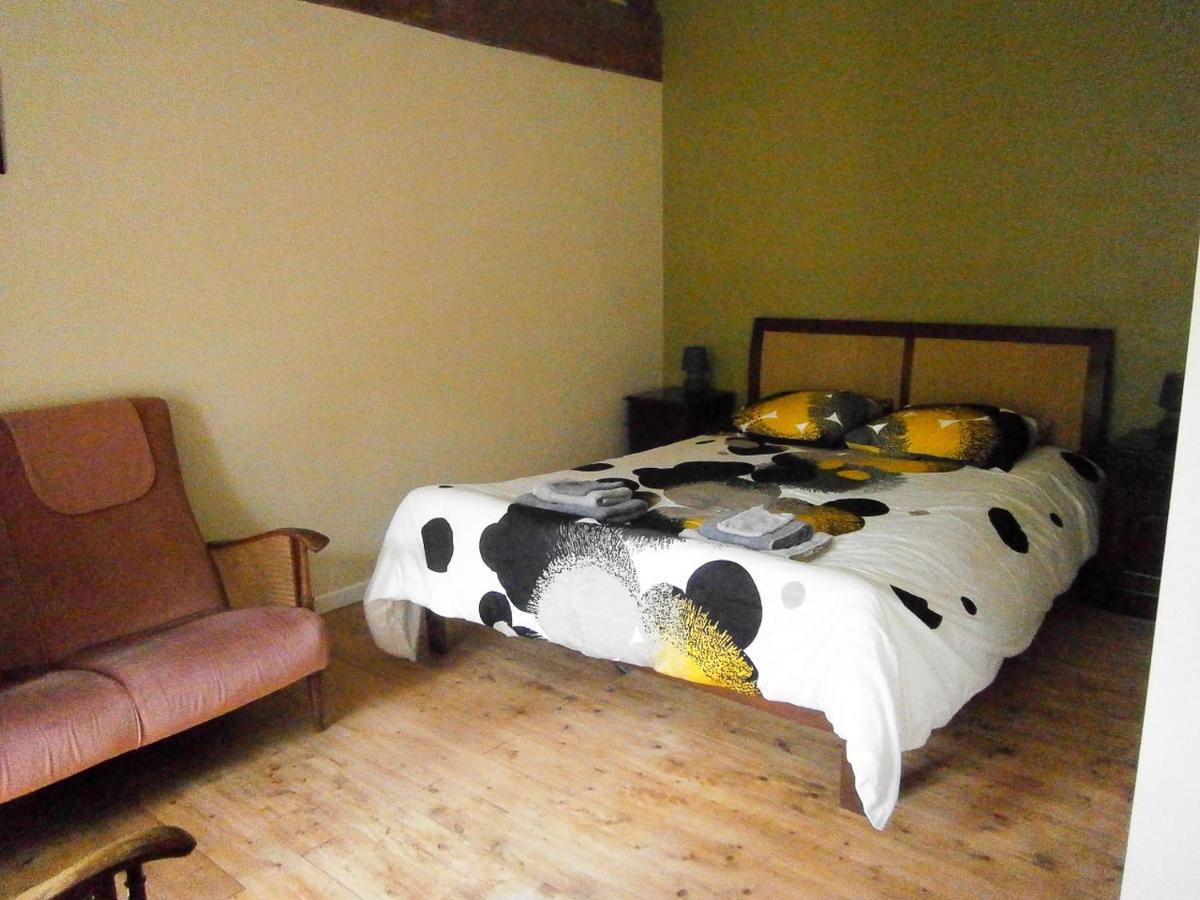 Bed and Breakfast Le Charhido Saint-Fort-sur-Gironde Exterior foto