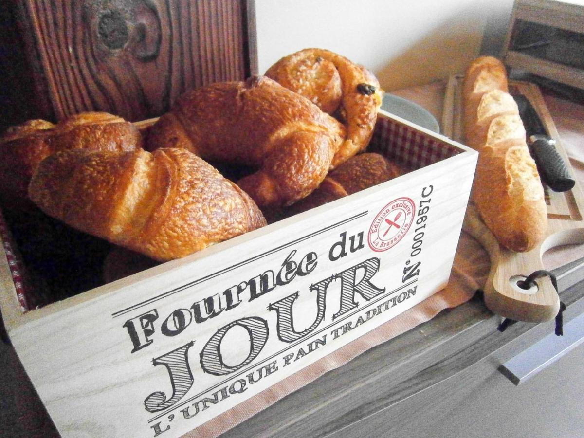 Bed and Breakfast Le Charhido Saint-Fort-sur-Gironde Exterior foto