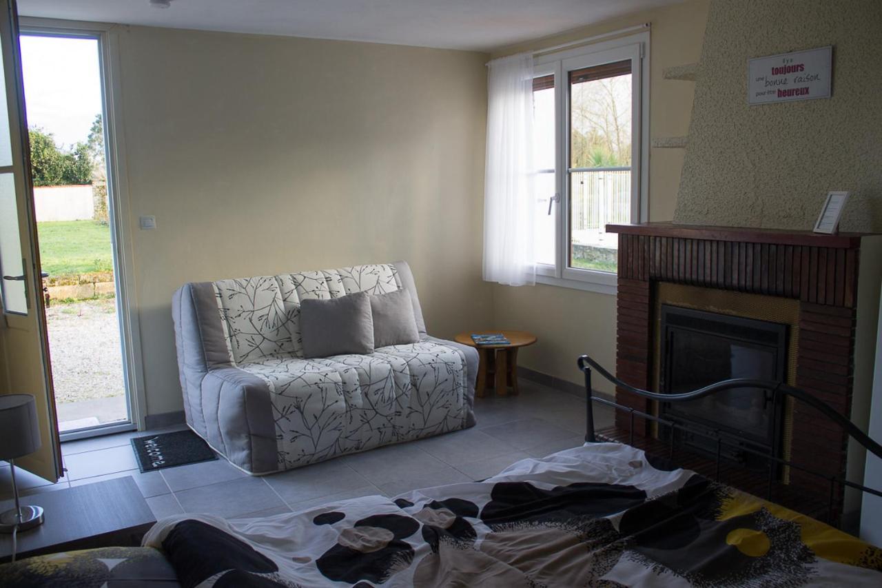 Bed and Breakfast Le Charhido Saint-Fort-sur-Gironde Exterior foto